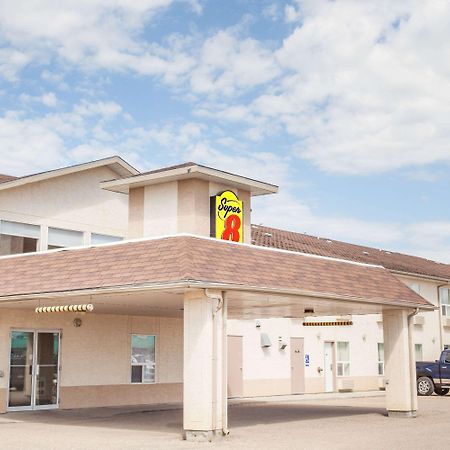 Super 8 By Wyndham Meadow Lake Esterno foto