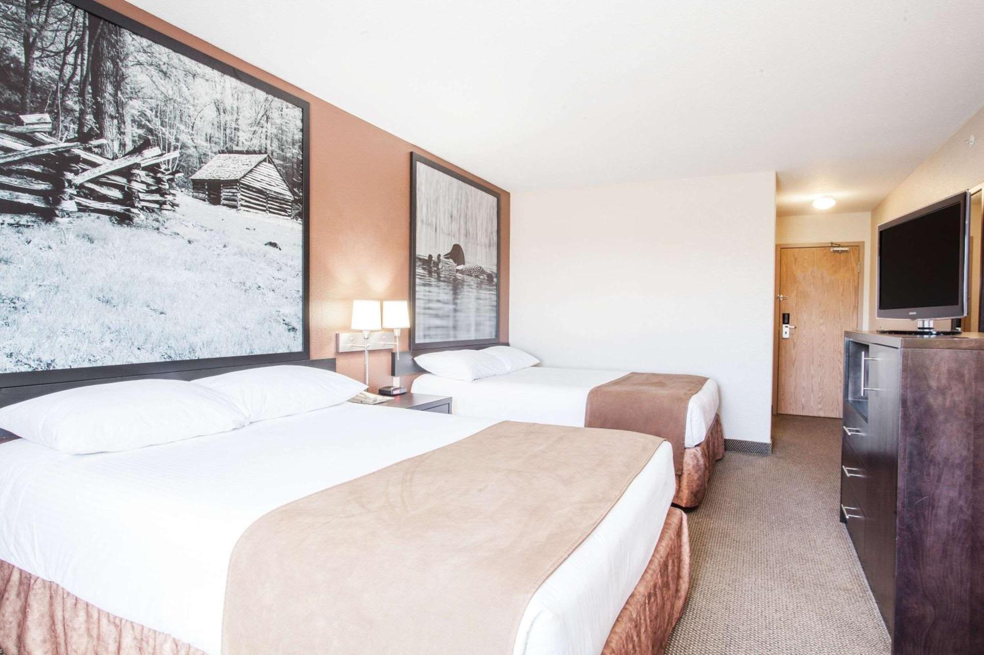Super 8 By Wyndham Meadow Lake Esterno foto