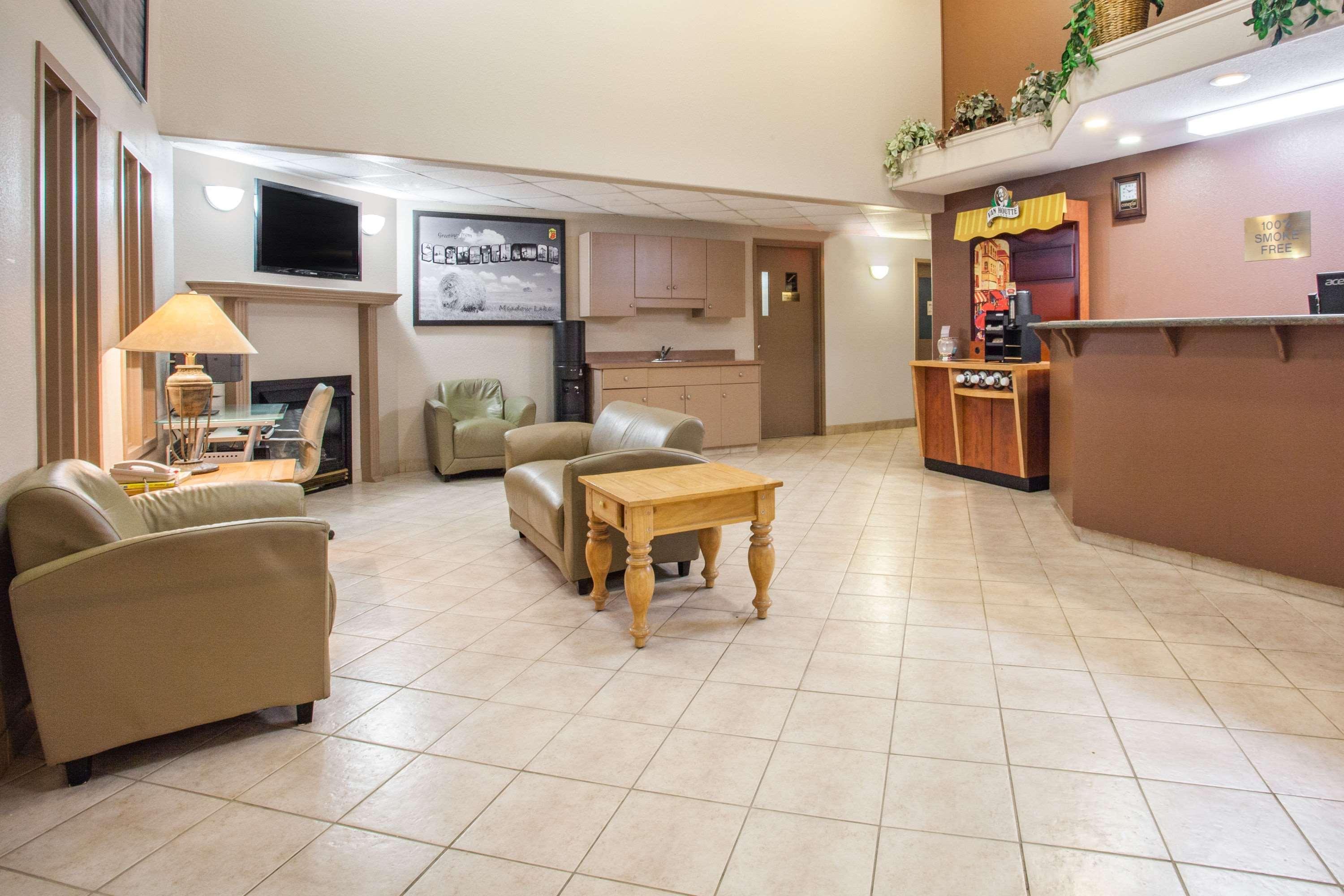 Super 8 By Wyndham Meadow Lake Esterno foto